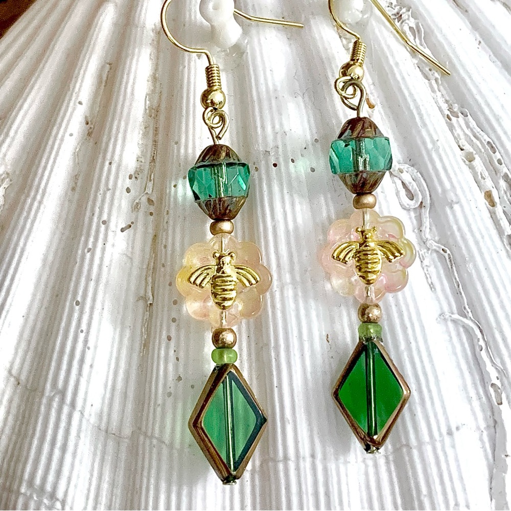 Czech Glass Victorian Bee Beaded Earrings - Picture 6 of 6